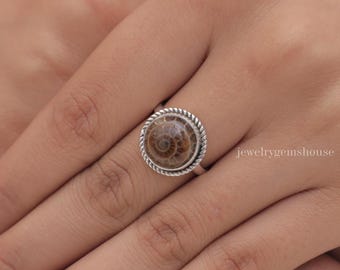 Bague ammonite, bague en argent sterling 925, bague avec pierres précieuses rondes, bague faite main, bijoux en argent pour femme, bague bohème, bague élégante, cadeau pour elle