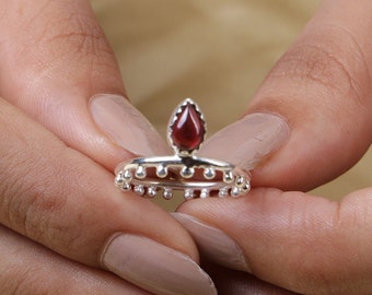 Naturlig granatring, 925 massivt sterlingsilverring, januari-födelsestensring, kronring, granat ädelstensring, handgjorda silversmycken