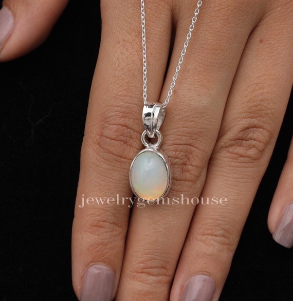 Delicata collana con ciondolo in opale etiope: regalo di gioielli in argento sterling 925 - Italia