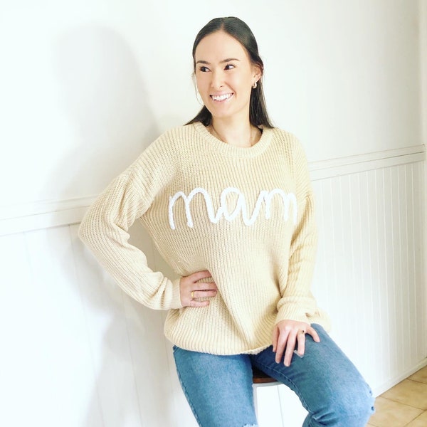 Hand Embroidered Oversized Chunky Knit, Personalised Sweater For Mom, Mother’s Day Gift, Present for New Mama, Matching Family Sweaters