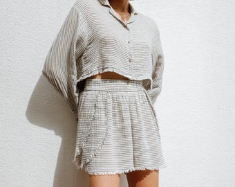 Camisa de lyocell a rayas / Camiseta corta de lyocell / Blusa a rayas / Con cuello