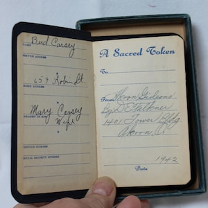 Pocket Bibles/Prayer Books Vintage