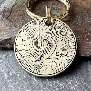 Médaille pour chien carte Snowdon, porte-clés carte topographique gravée, porte-clé montagne personnalisé, médaille d'identification pour animal de compagnie pour chien de randonnée, médaille pour chien d'alpinisme