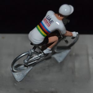 Tadej Pogacar campione del mondo 2024 Figura ciclistica realizzata a mano