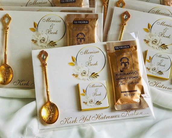 Wedding Favors For Guest in Bulk / Set of coffee and chocolates with spoon
