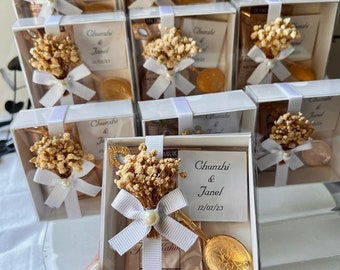 Wedding Favors For Guest in Bulk / Set of coffee and chocolates with spoon