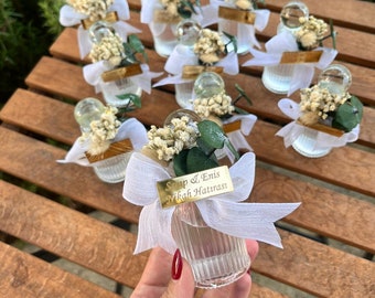Hochzeitsgeschenke, leere Kölner Glasflaschen mit getrockneten Naturblumen, Hochzeitsgeschenke für Gäste, Verlobungsgeschenk, Willkommensgeschenk zur Geburt eines Babys