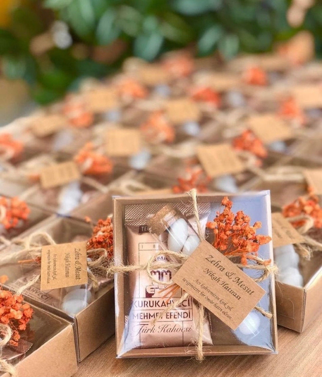 Budget wedding favors ideas: how to have unique wedding favors on