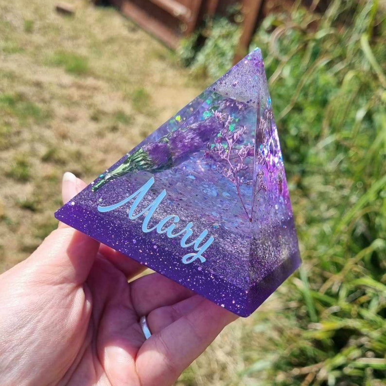 MINI MEMORIAL PYRAMID// Custom Eco resin pyramid, Cremains memorial, Pet ash keepsake, Memorial keepsake, Resin keepsake, Bereavement gift image 2