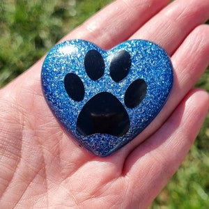 PAW PRINT HEART pocket hug// Custom colour options Palm stone heart ornament, Eco friendly resin, cat lover gift, cat paw ornament, cat mum