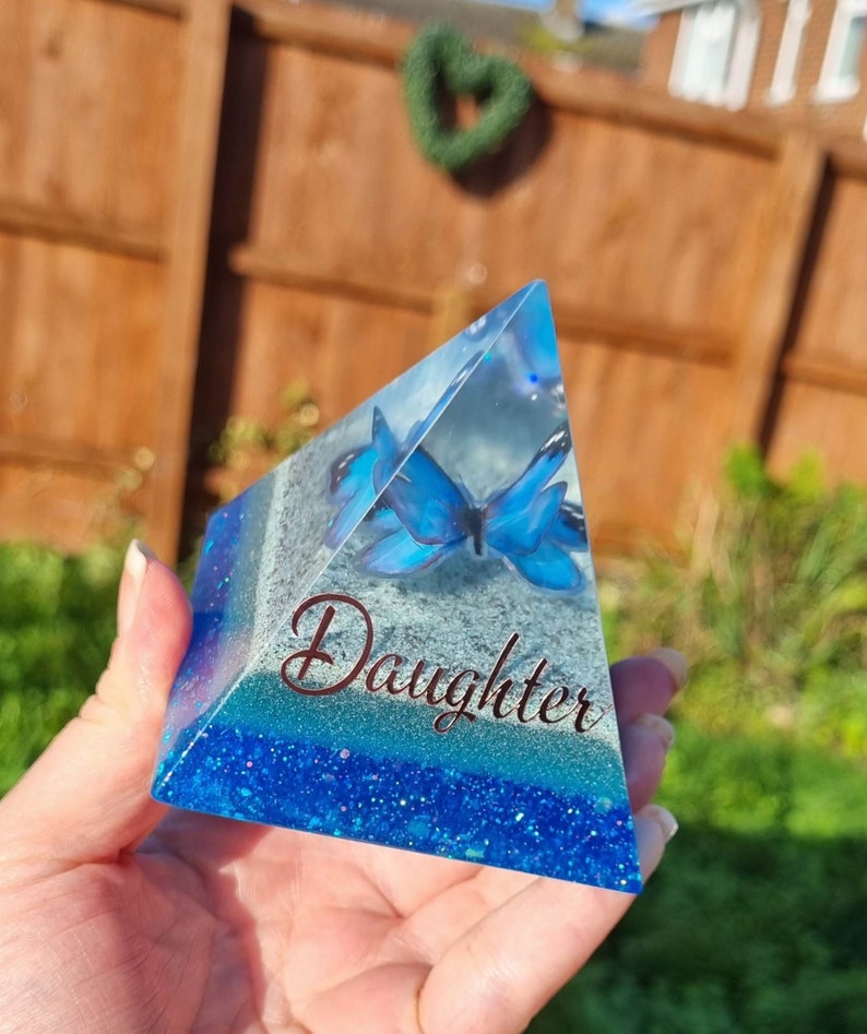 MINI MEMORIAL PYRAMID// Custom Eco resin pyramid, Cremains memorial, Pet ash keepsake, Memorial keepsake, Resin keepsake, Bereavement gift image 4