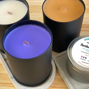 Serie masculina Mecha de madera Coco Cera de soja vertida a mano Velas de lotes pequeños en frasco negro