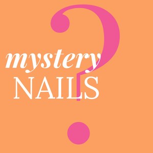 Op de afbeelding: Een roze vraagteken met de tekst "mystery NAILS" in wit op een oranje achtergrond.