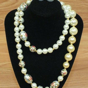 Vintage Faux Pearl Flower Design Women&#39;s Collectible Fashion Necklace & Earrings