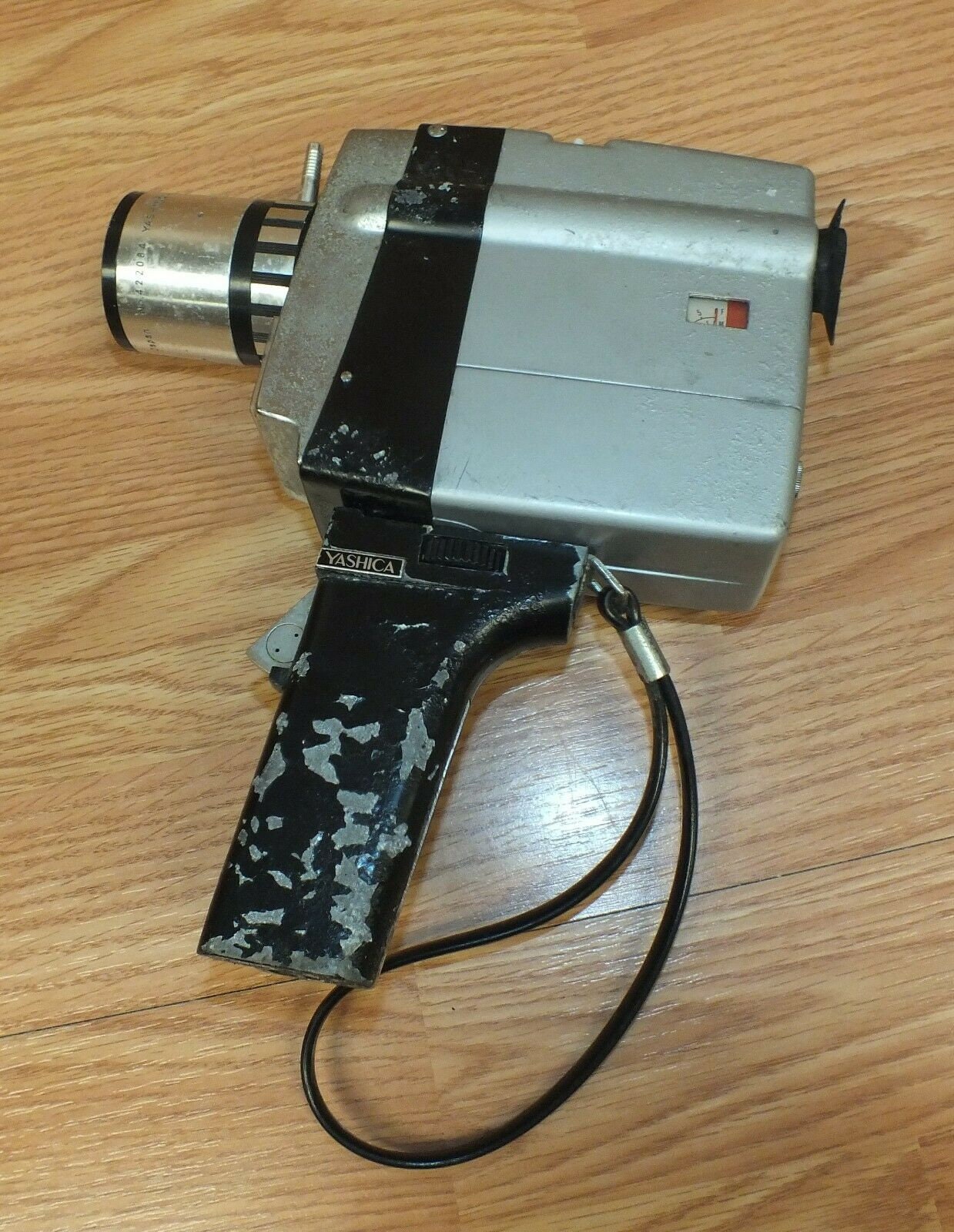 Vintage Yashica Super 8 25 (422084) 1:1.8 F=12-30 With Yashinon-s