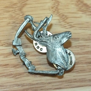 Vintage Style Silver Tone Pewter Deer With Hunting Bow Collectible Lapel Pin