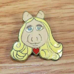 Vintage 1980 Miss Piggy From the Muppets Collectible Lapel Pin