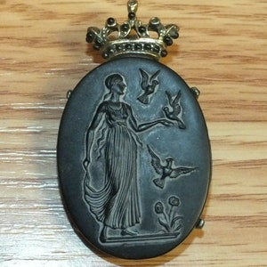 Black & Gold Tone vintage Femmes avec des oiseaux Broche de collection / Pendentif