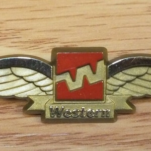 Vintage Stoffel Seals Gold Tone Plastic Western Airlines Collectible Wings Pin