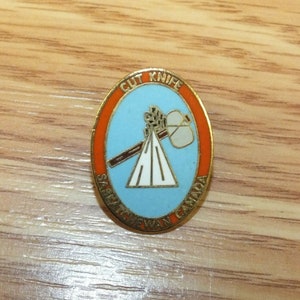 Vintage Cut Knife Saskatchewan Canada Collectible Oval Travel Lapel Pin