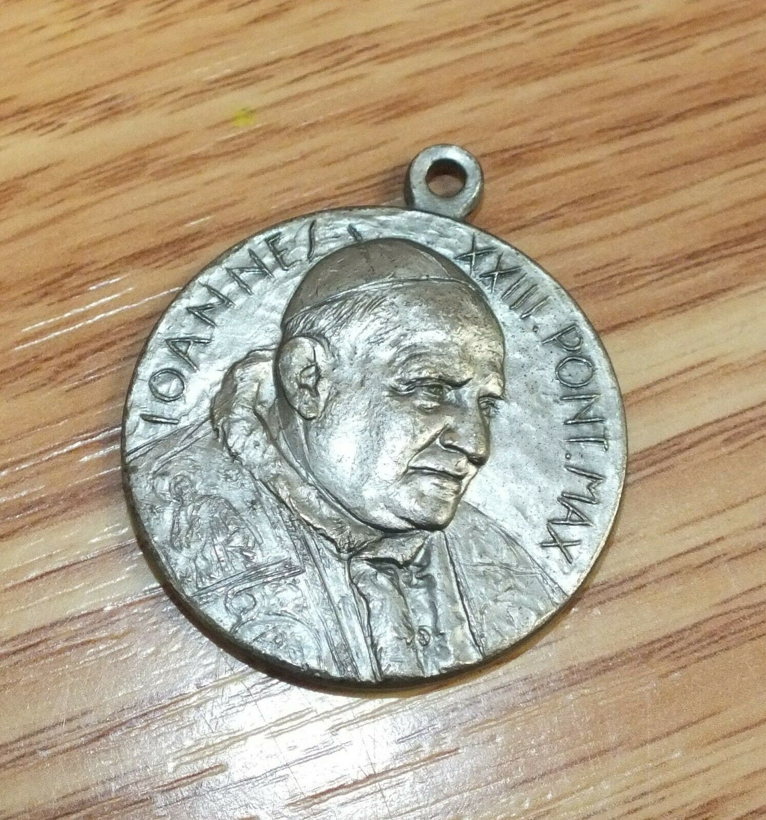 Vintage Joannes XXIII Pont Max Silver Tone Religious Catholic