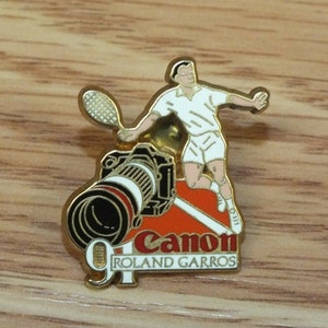 Vintage Arthur Bertrand Paris Canon Tennisspieler Anstecker