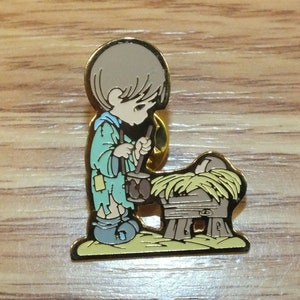 Genuine Precious Moments Boy and a Baby Manger Collectible Vintage Rare Pin