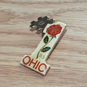 Number 1 Ohio 1985 Rose Bowl Collectible Vintage Travel Souvenir Lapel Pin