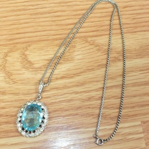 Vintage Crown Trifari Signed Blue Rhinestone Silver Tone Women&#39;s Necklace