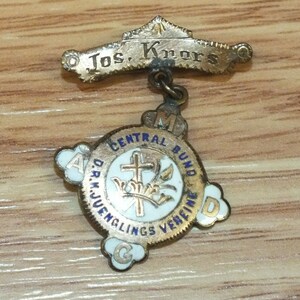 Vintage Jos. Knors Central Bund D.R.K. Juenglings Vereine Religious Pin