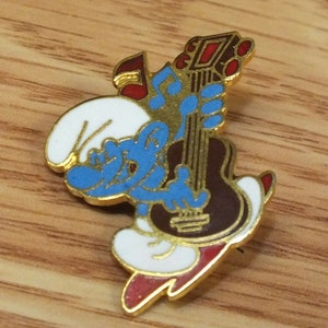 Vintage Taiwan Made Peyo w. Berrie Blue Smurf Playing Guitar Lapel Pin