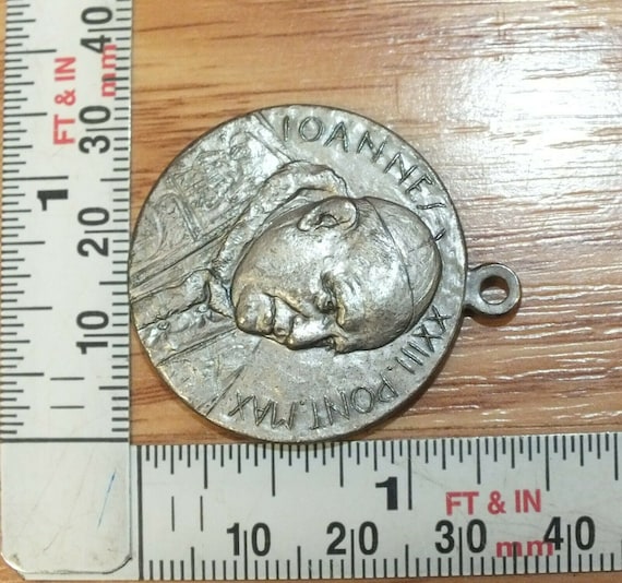 Vintage Joannes XXIII Pont Max Silver Tone Religious Catholic