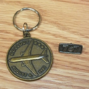 Lot of 2 - Genuine Boeing 767 Collectible Aviation Keychain & Lapel Pin