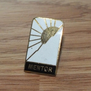 White & Gold Tone Mentor Vintage Collectible Lapel Pin