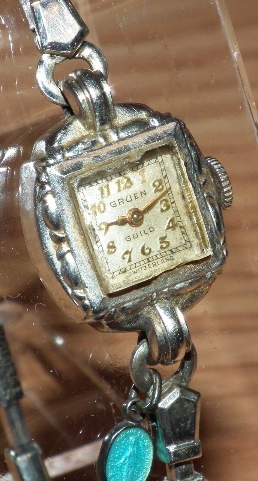 Vintage Gruen Guild Switzerland 10K RGP Bezel Wind up Watch W/ 1