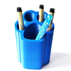 Pencil stand in the form of a cat&#39;s paw for 3D printing