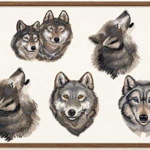 Peut inclure: Une œuvre d'art murale encadrée représentant cinq têtes de loups brodées détaillées dans diverses positions, dont deux hurlant vers le haut et trois faisant face avec des tons de fourrure gris, marron et blanc sur un fond blanc cassé.
