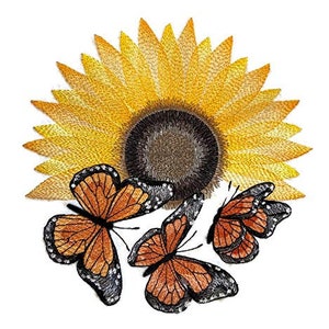 Può includere: Toppa ricamata con un girasole giallo con centro marrone e tre farfalle arancioni con segni neri.