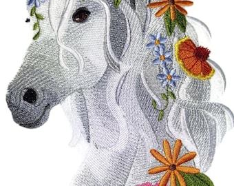 Parche bordado personalizado de caballo entre flores silvestres para planchar o coser [7,8" x 5,86"]