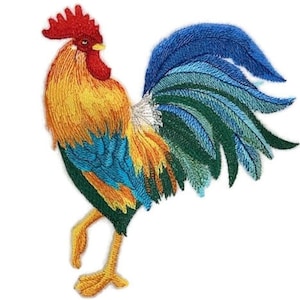 Puede incluir: Un parche de gallo bordado de colores con una cresta roja, un cuerpo amarillo y plumas de cola azules y verdes.