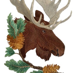 アニマルキングダム [松のムース] 刺繍アイロン接着/縫い付けパッチ [9.42インチ x 6.88インチ]