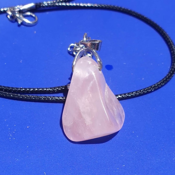 A373 PEBBLE pendant in ROSE QUARTZ 10g 25mm & Pure Stone cord with strong energetic vibration Heart Chakra