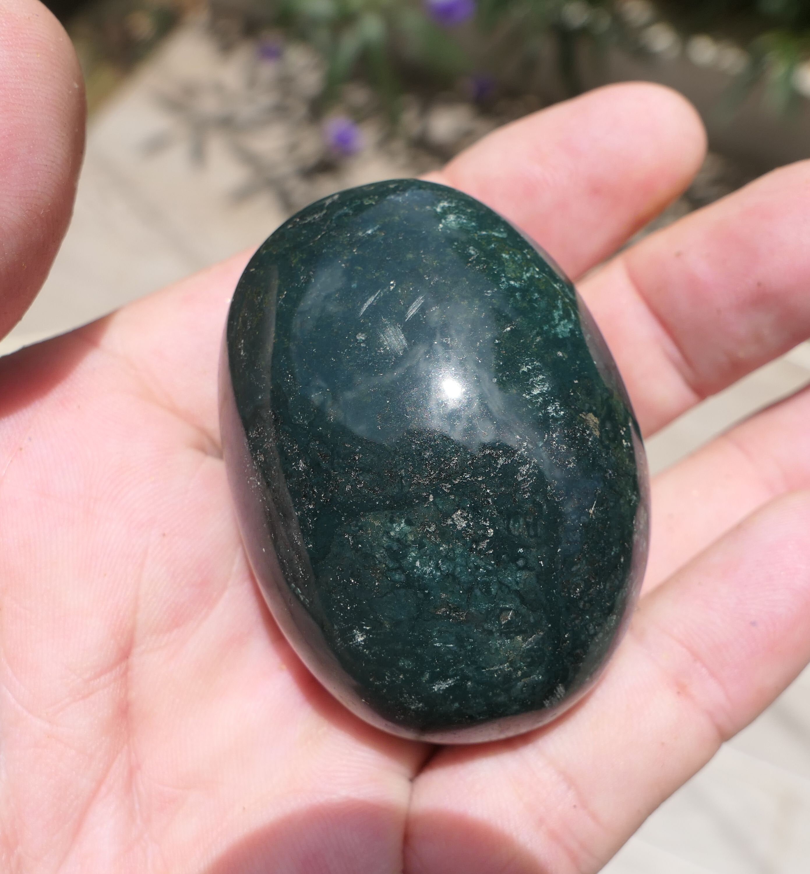 M192 98G Jaspe Vert 55mm Galet Naturelle Pierre Roulée Minéraux Lithothérapie de Madagascar