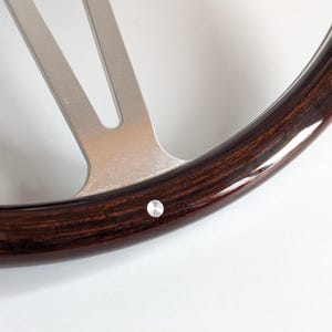 Volante usado, de madera cromada, 380 mm, restaurado a mano, estilo vintage. Compatible con Land Rover Range Rover 1990-1995.