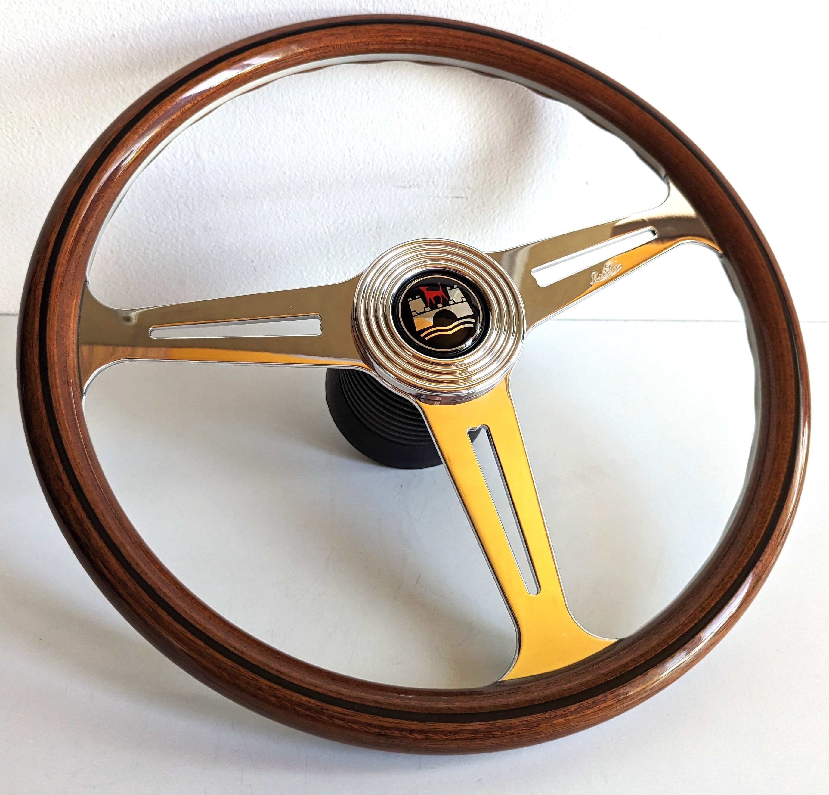 VW フォルクスワーゲン ウッドステアリング E.Nardi刻印 VW フォルクスワーゲン ウッドステアリング E.Nardi刻印