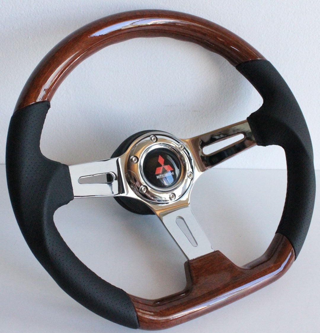 Steering Wheel Fits for Mitsubishi Used Hand Rebuilded Deep Dish