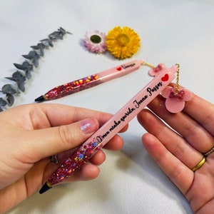 Custom Minnie Mouse Keychain and Refillable Pen, Resin Keychain ...