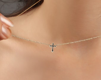 Collier petite croix en émail coloré - Bijoux religieux délicats, pendentif délicat et élégant - Cadeau chrétien - Petite breloque