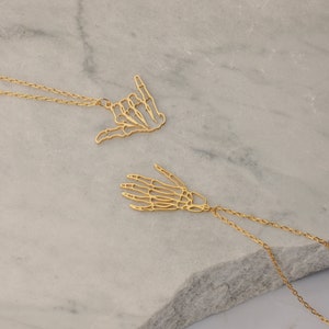 Iconic Skeleton Hands Necklace Set main image 1