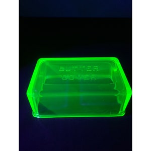 Green Depression Uranium Glass 1 LB Butter Cover Lid Hazel Atlas Glows Under Black Light